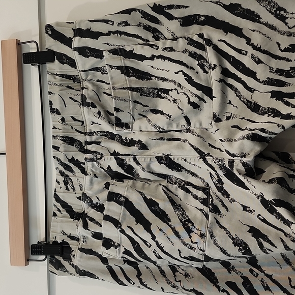 Cloth and Stone Joggers Size Small - Picture 6 of 10